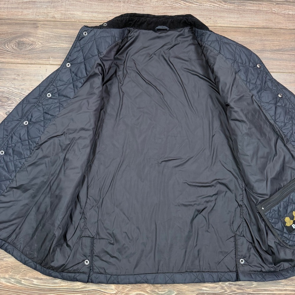 Barbour Mens Size Large Airedale D685 Quilted Jacket Black Corduroy Collar - Picture 3 of 12